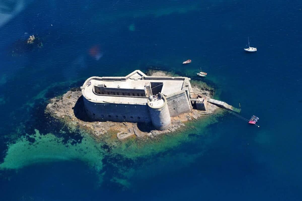 Kermartin - Maison De Famille Avec Vue Sur La Baie De Morlaix Plouézocʼh Exterior foto