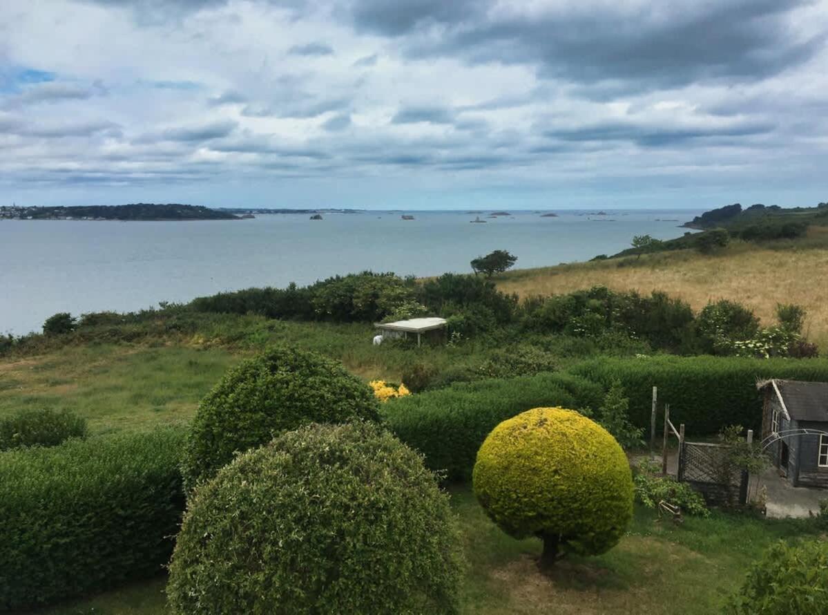 Kermartin - Maison De Famille Avec Vue Sur La Baie De Morlaix Plouézocʼh Exterior foto