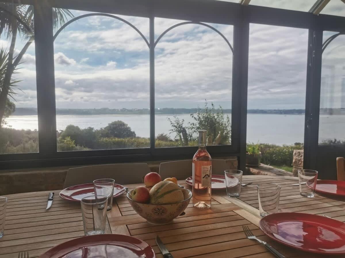 Kermartin - Maison De Famille Avec Vue Sur La Baie De Morlaix Plouézocʼh Exterior foto